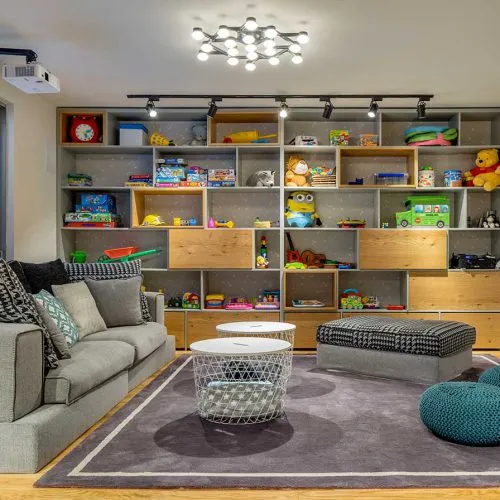 יבוא גופי תאורה מסין