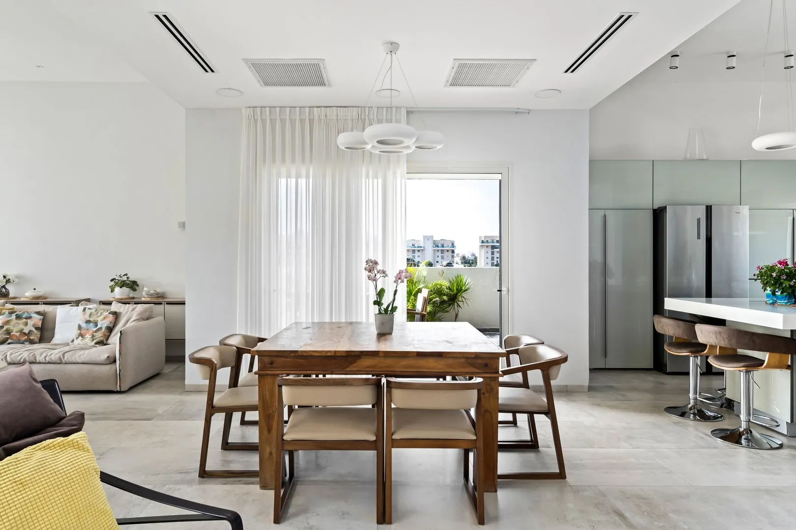 רהיטים לבית ביבוא מסין