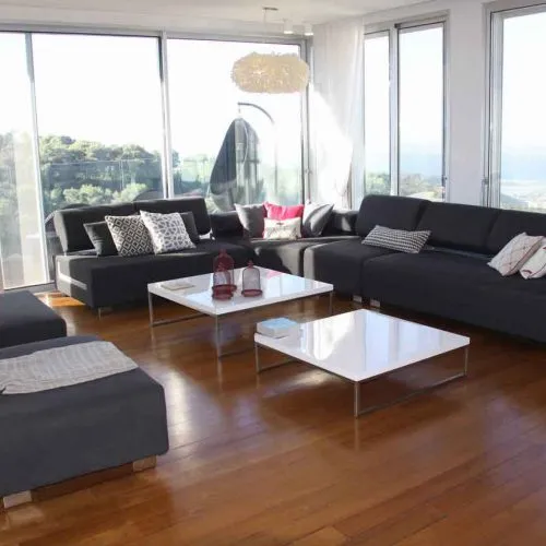 רהיטים מיובאים מסין דרך חברת דיפרנט