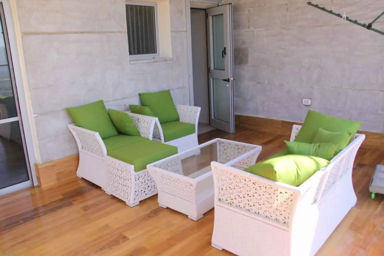 ריהוט גן ביבוא מסין עם חברת דיפרנט