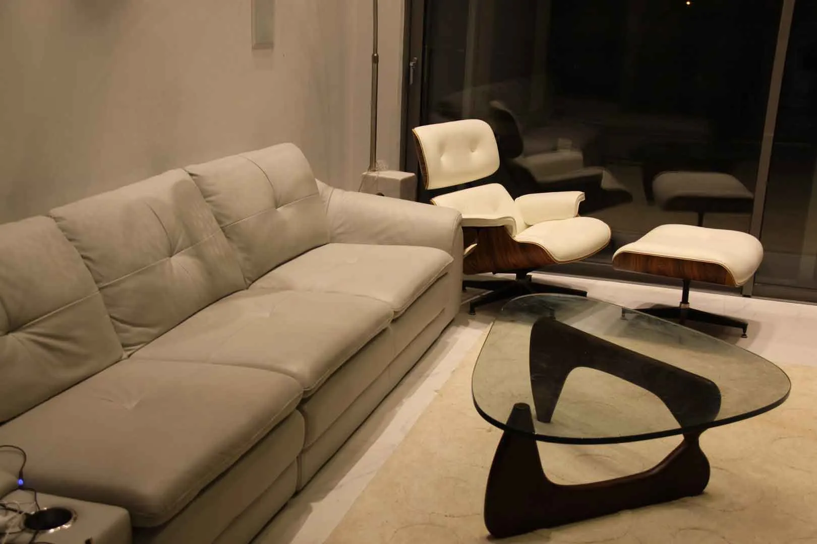 ספות שולחן וריהוט שהוזמן מסין